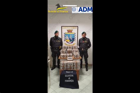 Foto Cocaina Nascosta Tra Le Banane Sequestrati 219 Kg Di Droga Al