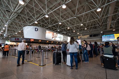 Gale O Bateu Recorde De Passageiros Em Dia Na Feira Di Rio Do