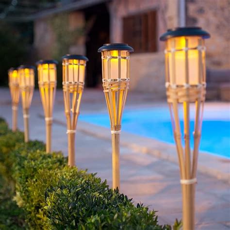 Lights4fun Lot De 10 Grands Torches De Jardin Led Solaire En Bambou