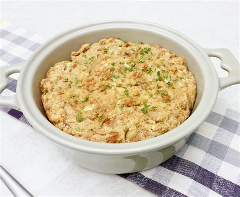 Classic Bread Stuffing with onions, sage and thyme