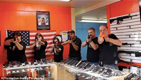 Florida Gun Supply Declares Store Muslim Free Zone After Chattanooga Shooting Daily Mail Online