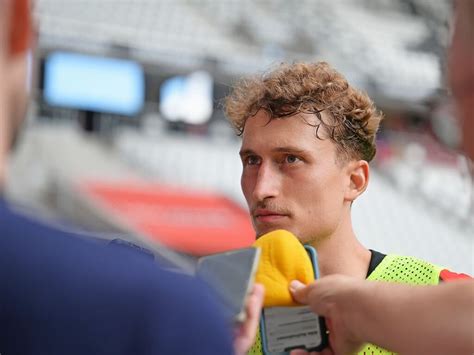 Fotos Neuzug Nge R Ckkehrer Schuster So Lief Der Trainingsauftakt