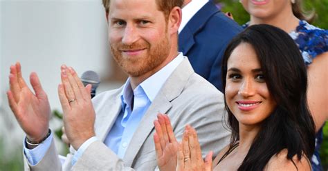 Meghan Markle En Robe Windsor Au Nigeria La Duchesse De Sussex