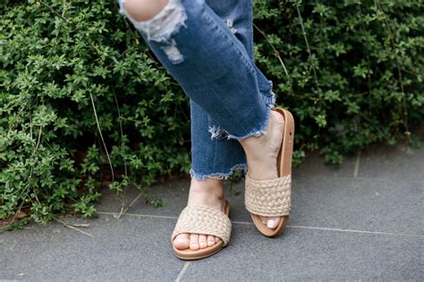 The Best Stylish Comfort Shoes For Summer The Mom Edit