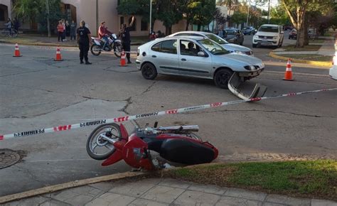 Dos Ni Os Hospitalizados Tras Un Accidente Entre Un Auto Y Una Moto