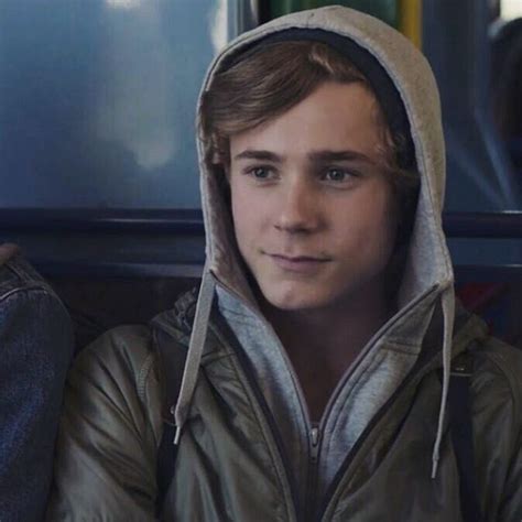 Pin By Jtt On Skam Cute Gay Couples Cute Gay Anime Funny