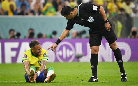 Neymar Sufre De Esguince En El Tobillo Tras Partido Ante Serbia