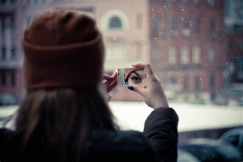 Woman Wearing Brown Knit Cap · Free Stock Photo