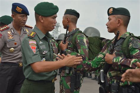 Pangdivif Kostrad Sambut Purna Tugas Yonif Para Raider Kostrad