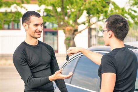 Lakukan Hal Ini Saat Beli Mobil Bekas Secara Online