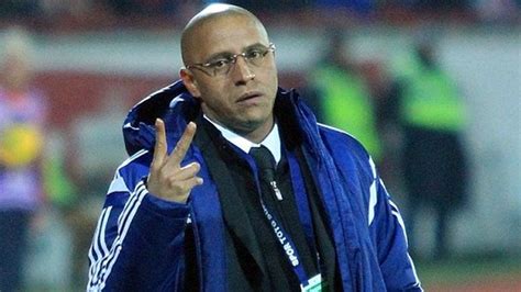 Ordenan Prisión Para El Ex Futbolista Roberto Carlos Diario Panorama