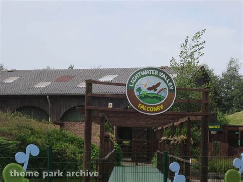 lightwater valley falconry  lightwater valley theme park archive