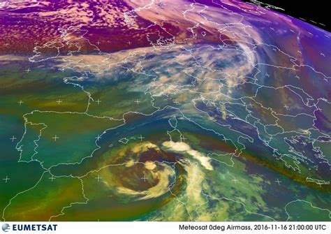 Allerta Meteo Ecco La Prima Squall Line Che Il Ciclone Afro