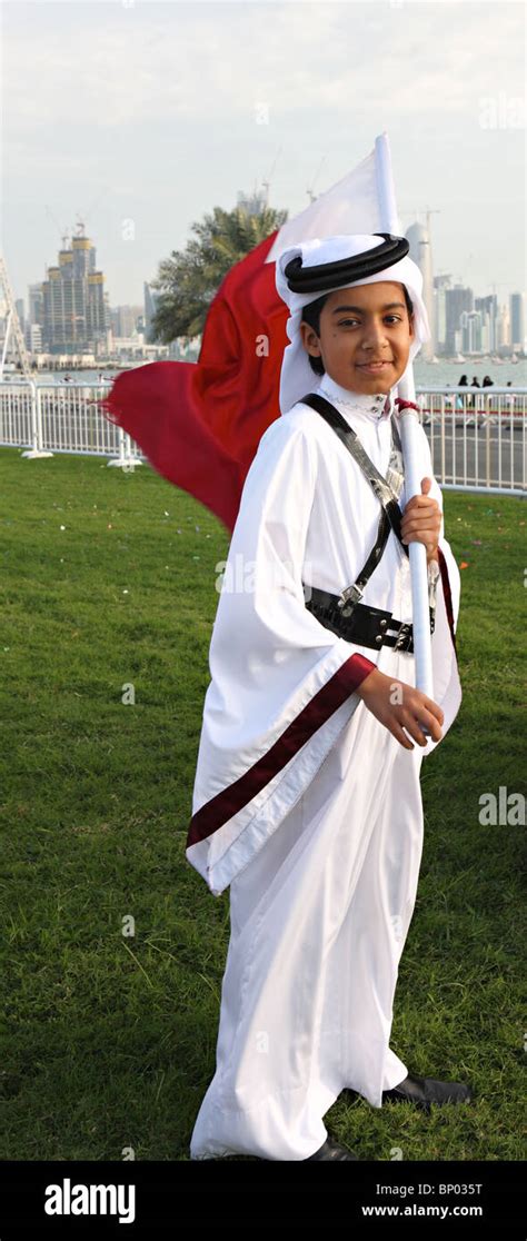 Traditional Qatari Dress Hi Res Stock Photography And Images Alamy