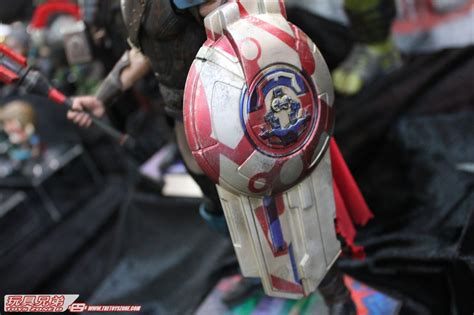 Hot Toys雷神奇俠3 諸神黃昏雷神Gladiator Thor 1 6比例豪華版珍藏人偶登場 Toys Zone D 玩具兄弟 Figures Price List