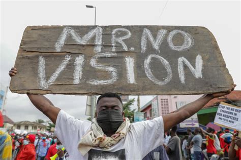 Au Ghana Personnes Arr T Es Lors Dune Manifestation Contre La Vie