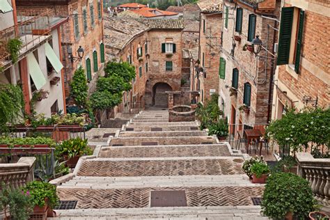 7 Borghi Delle Marche Mete Imperdibili Per Una Vacanza Tranquilla