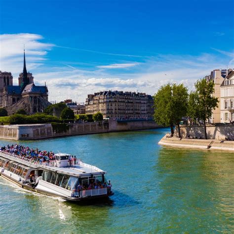 Croisière promenade Bateaux Mouches VisitParisRegion