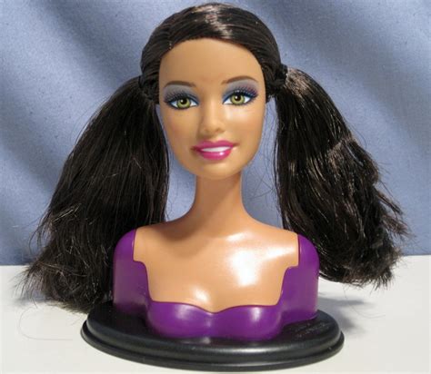 Sifting Through The Clearance Bin: Review: Barbie Fashionistas Swappin' Styles Head