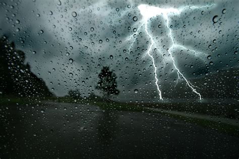 Unwetter Warnung Aktuell Tornado Alarm Meteorologe Warnt Vor