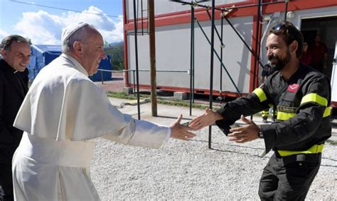 Il Viaggio Del Papa Nelle Zone Terremotate Delle Marche Ancora