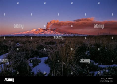 Ruapehu volcano eruption hi-res stock photography and images - Alamy