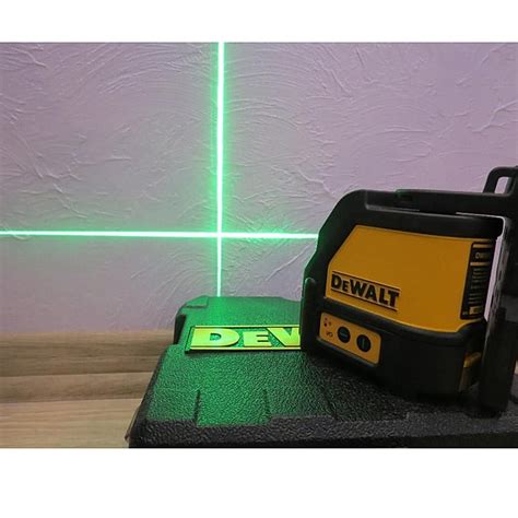 Dewalt Dw Cg Xj Self Levelling Green Crossline Laser Level