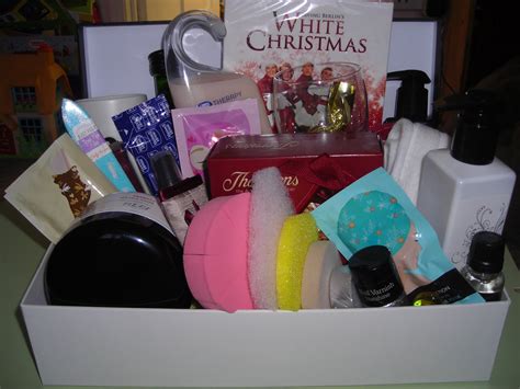 Funky Po: Christmas Eve Hampers