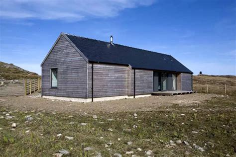 Coll Byre, Scotland: Dualchas Building Design - e-architect