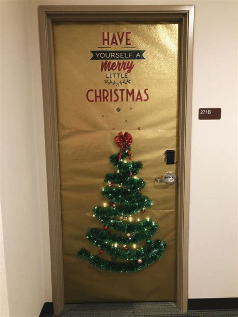 Christmas Dorm Door Decoration College Dorm Decorations Christmas