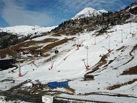 Positive Schneekontrolle für Parallelrennen in Lech Zürs SN at