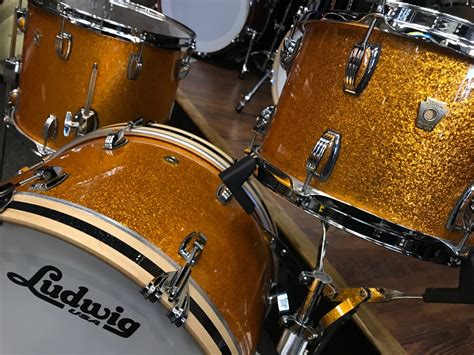 Ludwig Classic Maple Stingray Gold Sparkle 3pc Kit With Black Sparkle