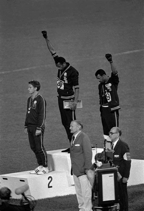 Tommie Smith: Athletes should protest at Tokyo Olympics - Los Angeles Times
