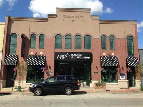 Retail Café Aggies Bakery And Cake Shop