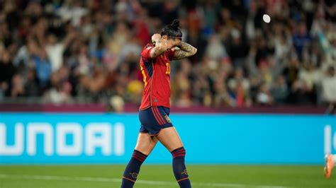 Spain midfielder Jenni Hermoso opens up on Luis Rubiales kiss ...