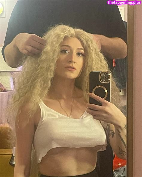 Janet Devlin Janetjealousy Janetdevlinofficial Nude Onlyfans Photo