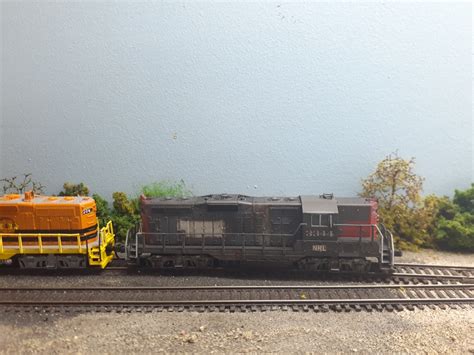 Article 2: Weathering Locomotives on Your Model Railroad - Midwest ...