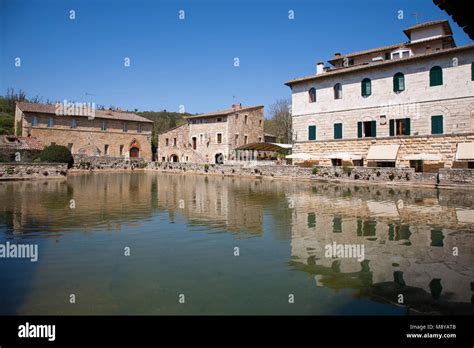 Piazza Delle Sorgenti Bagno Pignoni Val D Orcia Siena Province