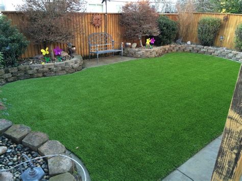 Creating A Backyard Oasis With Artificial Grass – HOMYRACKS