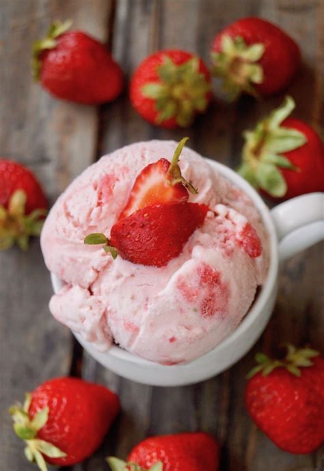 Strawberry Swirl Ice Cream