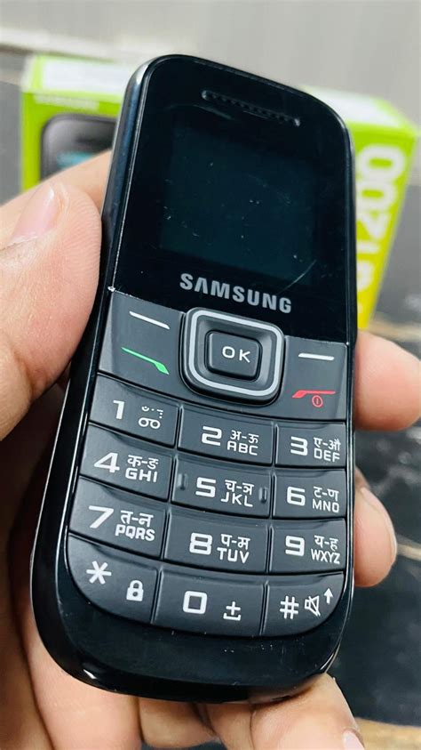 Samsung Guru 1200 The Keypad Mobile Phone THE COLLECTION