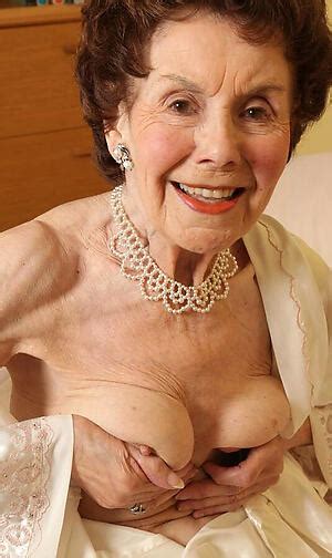 Nude Old Lady Boobs GrannyNudePics