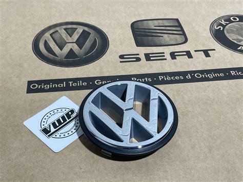 New Genuine Volkswagen Vw Golf Mk7 Gti Front Grille Emblem Badge Chrome