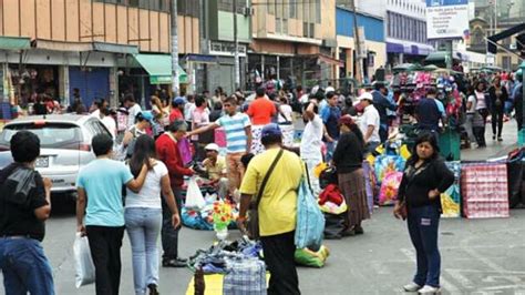 Millones De Peruanos Trabajan Pero M S De La Mitad Est N En La