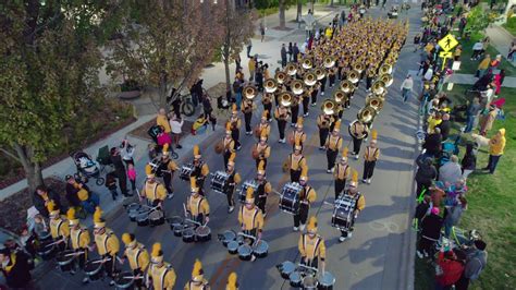 Hawkeye Marching Band Homecoming Parade 2021 YouTube