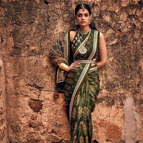 Anita Dongre Sarees - Check Online Designer Saree Collection By Anita ...