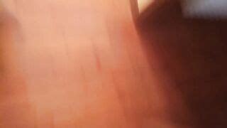 Sveltina In Bagno Con La MILF Zoccola AmaPorn