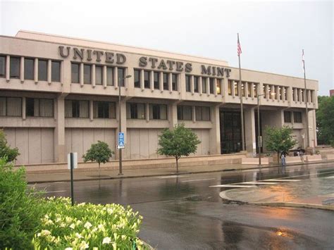 Us Mint Philadelphia Tour An Inside Look At How Coins Are Made At