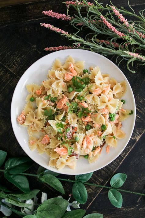 Simple And Delicious Smoked Salmon Pasta Without Cream Who Noms