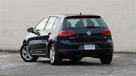 2017 Volkswagen Golf Review: Wolfsburg in cheap clothing